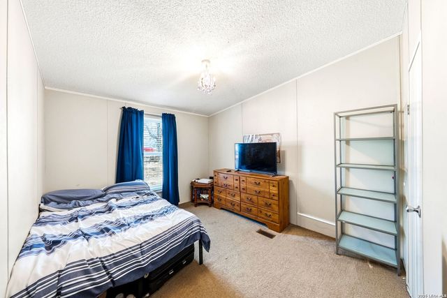 200 Mil Encinos St, Adkins, TX 78101