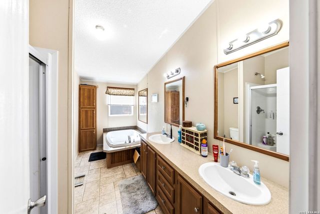 200 Mil Encinos St, Adkins, TX 78101