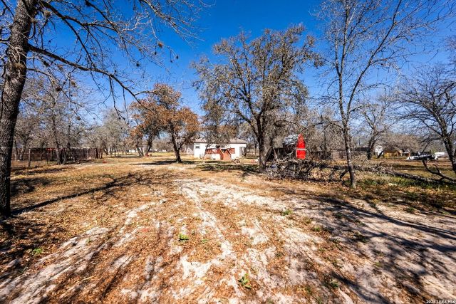 200 Mil Encinos St, Adkins, TX 78101