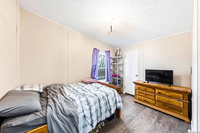 200 Mil Encinos St, Adkins, TX 78101