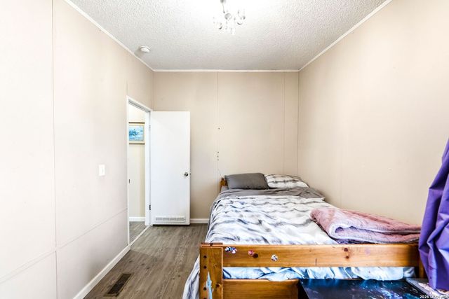 200 Mil Encinos St, Adkins, TX 78101