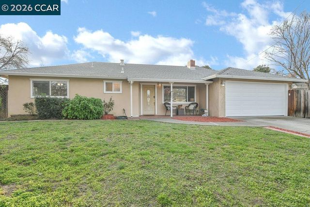 130 Cleopatra Dr, Pleasant Hill, CA 94523