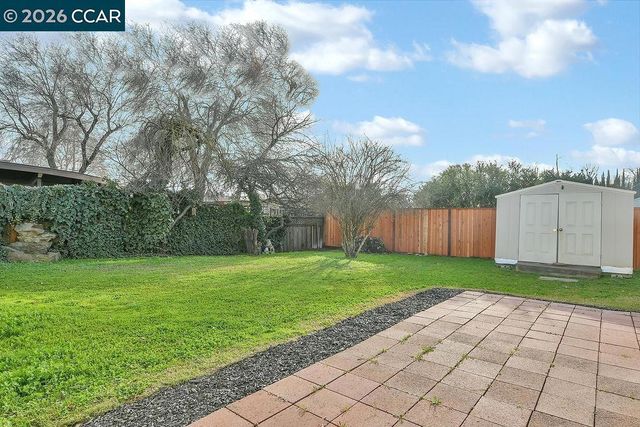 130 Cleopatra Dr, Pleasant Hill, CA 94523