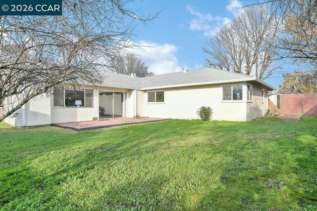 130 Cleopatra Dr, Pleasant Hill, CA 94523