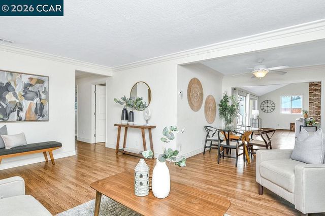 130 Cleopatra Dr, Pleasant Hill, CA 94523