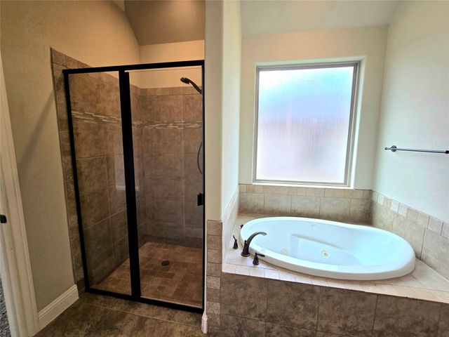 3113 Main Street, Granbury, TX 76049