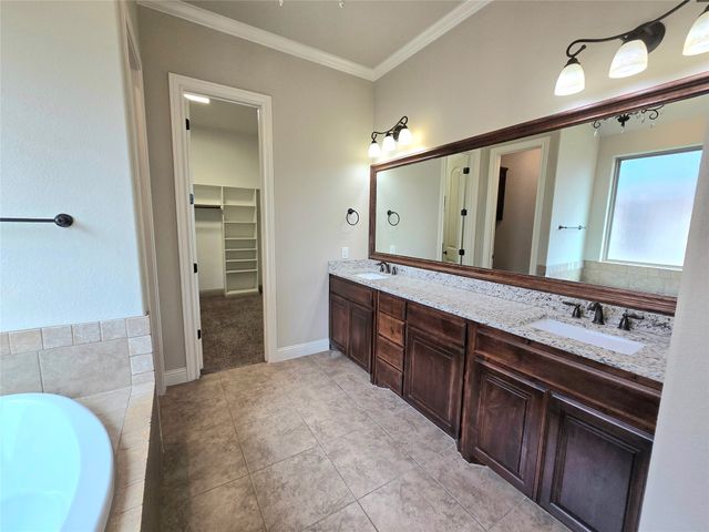 3113 Main Street, Granbury, TX 76049