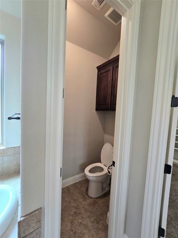 3113 Main Street, Granbury, TX 76049