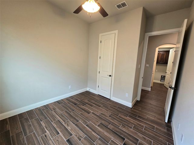3113 Main Street, Granbury, TX 76049