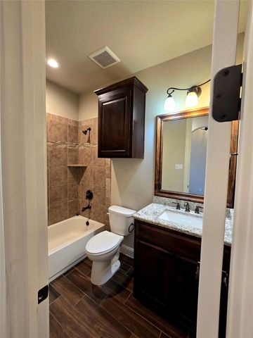 3113 Main Street, Granbury, TX 76049