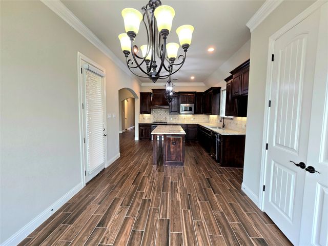 3113 Main Street, Granbury, TX 76049