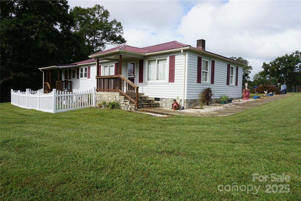 4744 Hickory Nut Ridge Road, Sawmills, NC 28630