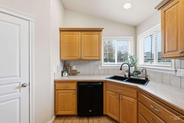 3787 N Alexis Way, Meridian, ID 83646