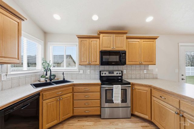 3787 N Alexis Way, Meridian, ID 83646