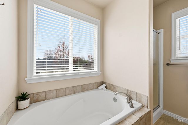 3787 N Alexis Way, Meridian, ID 83646