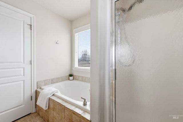 3787 N Alexis Way, Meridian, ID 83646