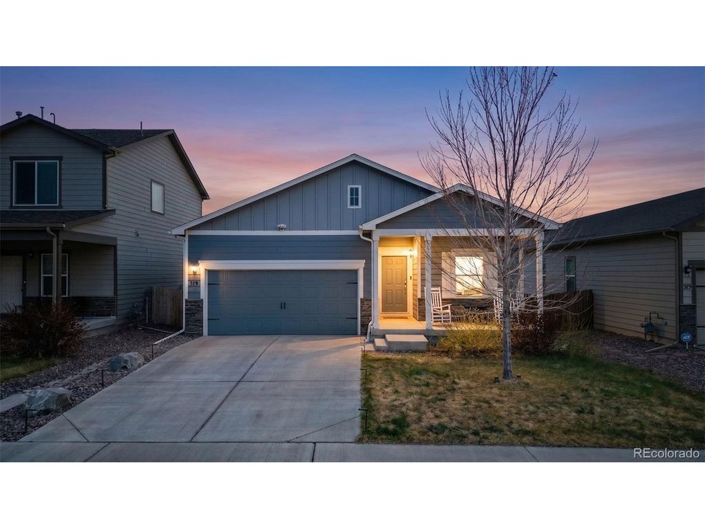 319 Walnut St, Bennett, CO 80102
