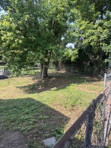 221 Bonnavue Dr, Hermitage, TN 37076