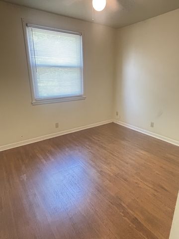 221 Bonnavue Dr, Hermitage, TN 37076