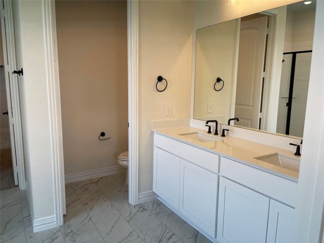 211 Marie Lane, Waxahachie, TX 75167