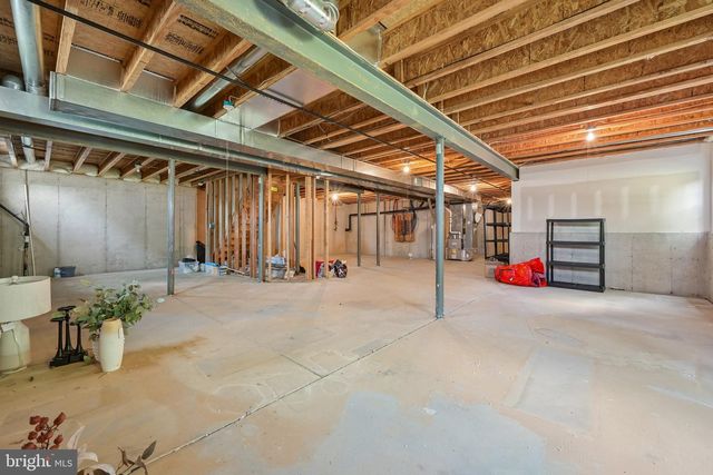 135 DESILVIO DR, Sicklerville, NJ 08081