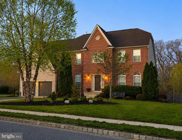 135 DESILVIO DR, Sicklerville, NJ 08081