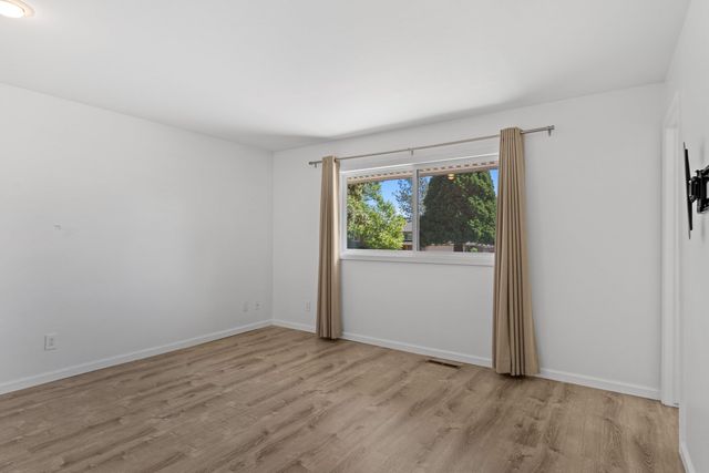 4302 S Altamont St, Spokane, WA 99223