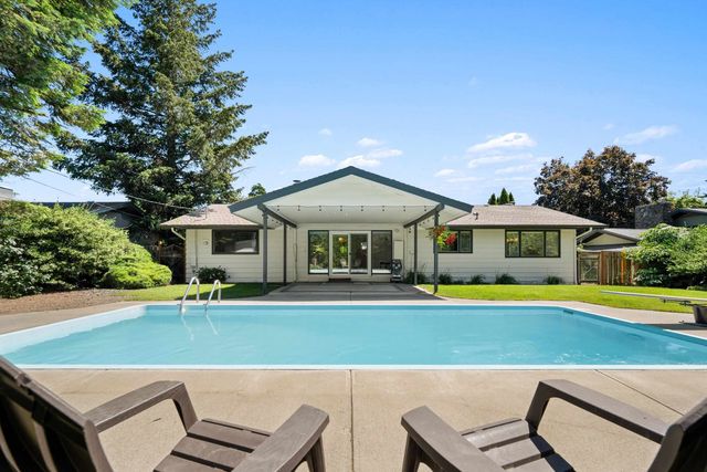 4302 S Altamont St, Spokane, WA 99223