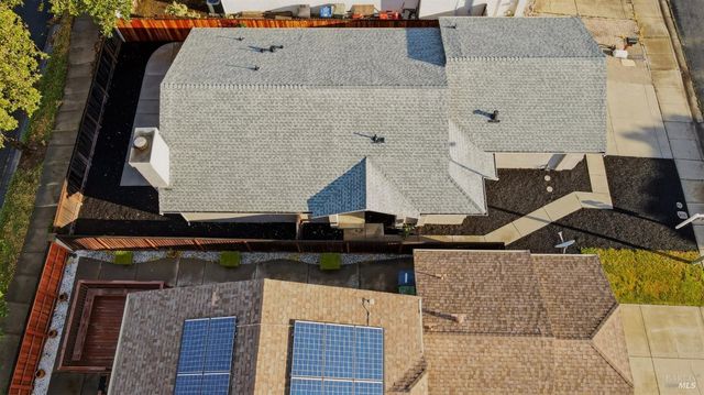 1045 Camellia Ln, Suisun City, CA 94585