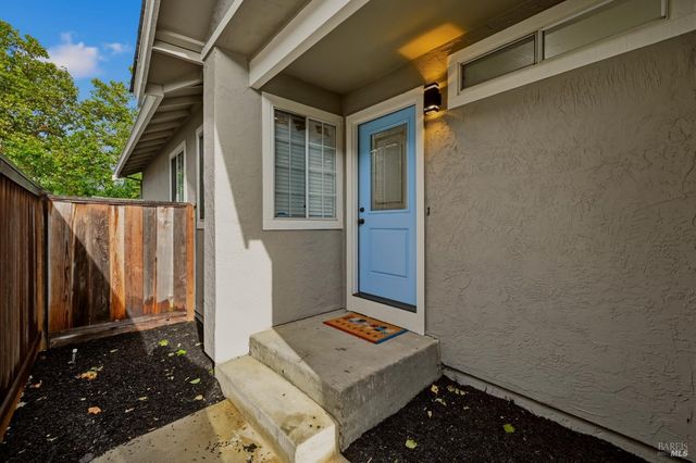 1045 Camellia Ln, Suisun City, CA 94585