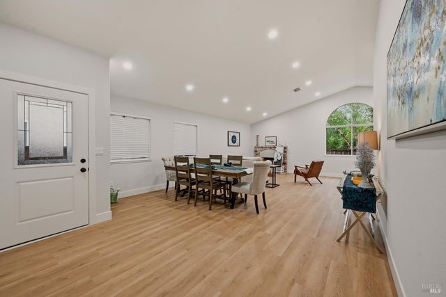 1045 Camellia Ln, Suisun City, CA 94585