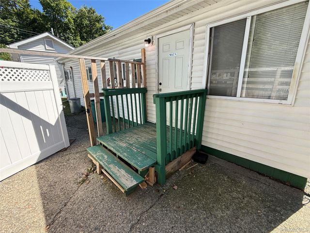 275 Robinson Avenue B, Newburgh, NY 12550