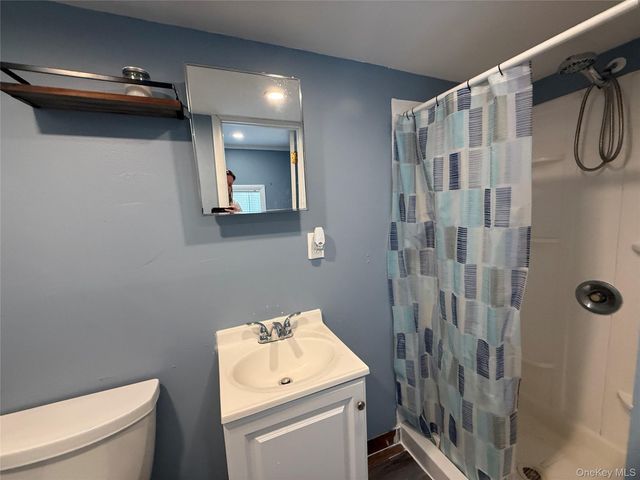 275 Robinson Avenue B, Newburgh, NY 12550