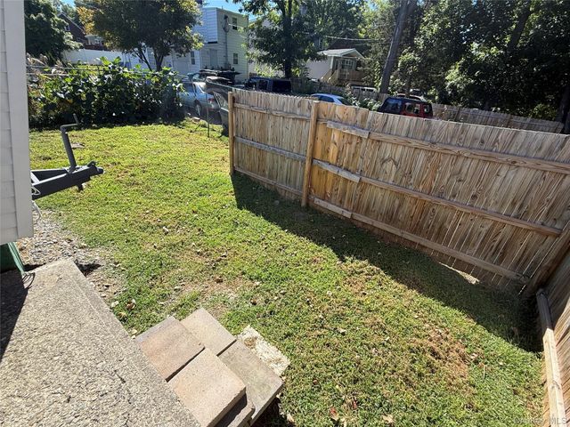 275 Robinson Avenue B, Newburgh, NY 12550