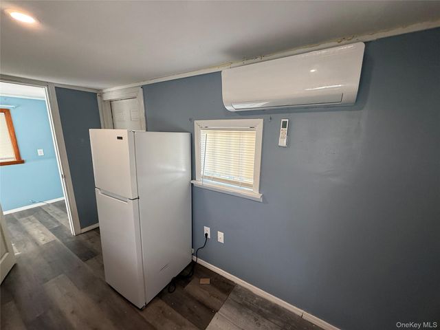 275 Robinson Avenue B, Newburgh, NY 12550