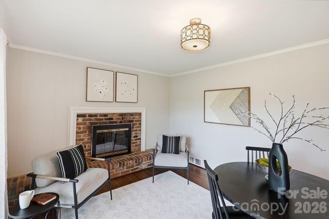 4712 Fairheath Road, Charlotte, NC 28210