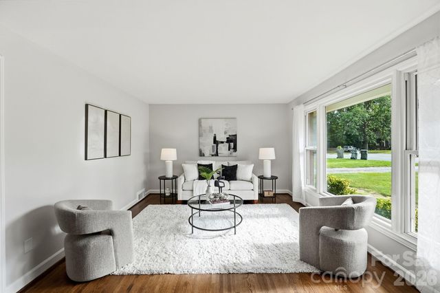4712 Fairheath Road, Charlotte, NC 28210