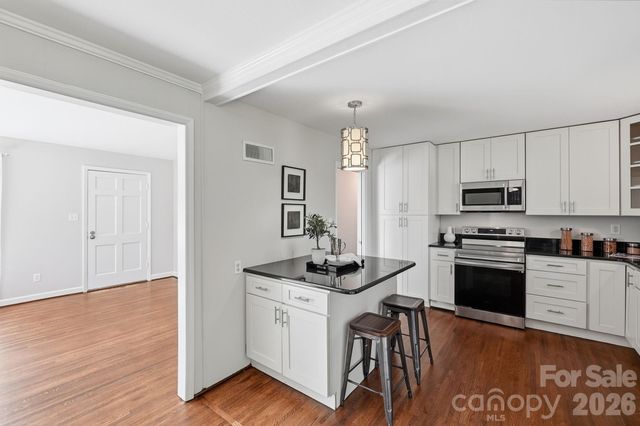 4712 Fairheath Road, Charlotte, NC 28210