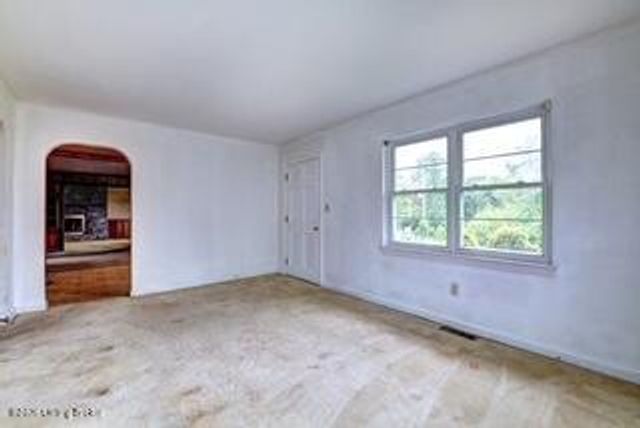 307 Gilliland Rd, Louisville, KY 40245