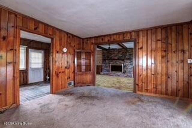 307 Gilliland Rd, Louisville, KY 40245