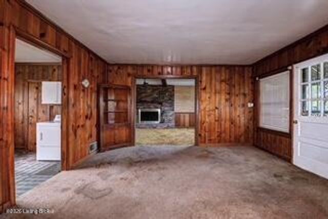 307 Gilliland Rd, Louisville, KY 40245