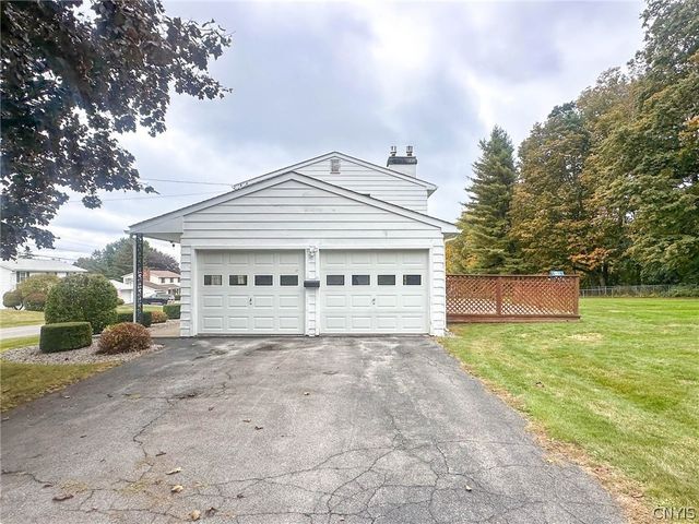61 Janet Terrace, New Hartford, NY 13413
