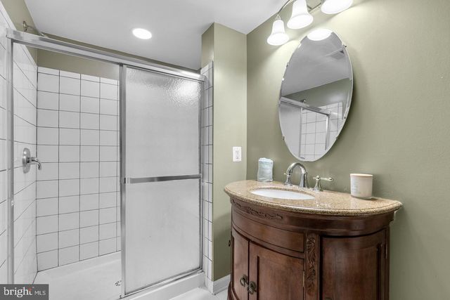 11735 SUMMER OAK DR, Germantown, MD 20874