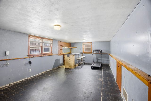 2332 W 21st Avenue, Gary, IN 46404