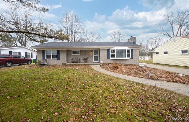 2138 Gratiot Boulevard, Marysville, MI 48040