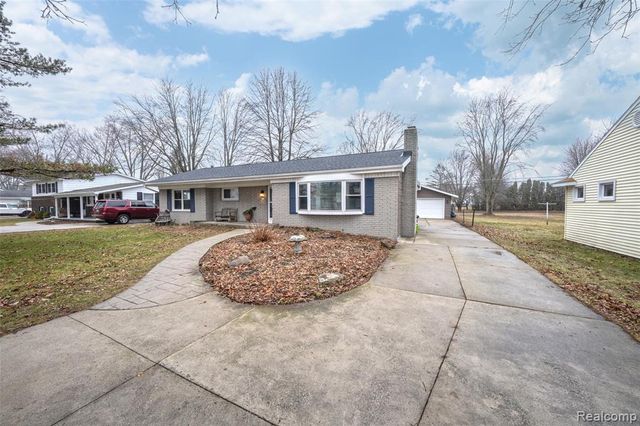 2138 Gratiot Boulevard, Marysville, MI 48040