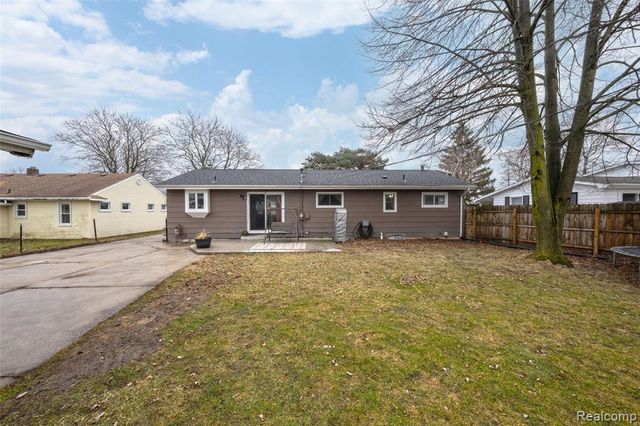 2138 Gratiot Boulevard, Marysville, MI 48040