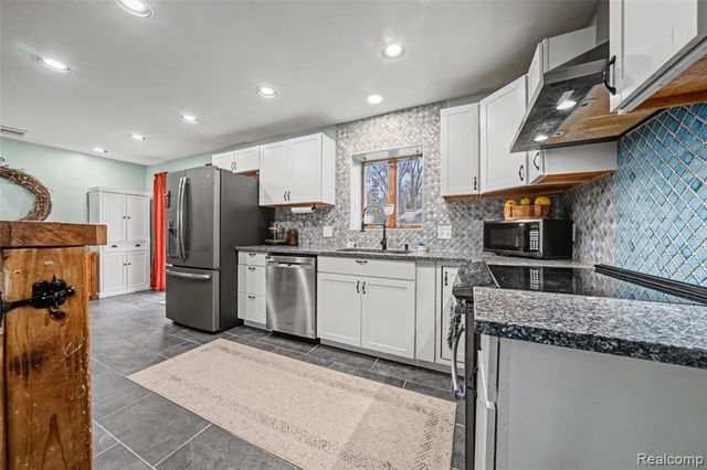 2138 Gratiot Boulevard, Marysville, MI 48040