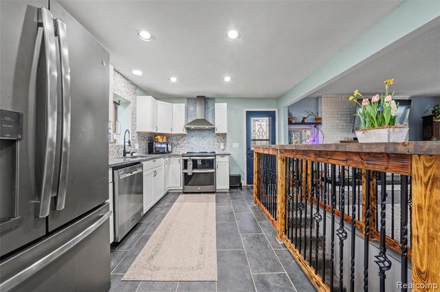 2138 Gratiot Boulevard, Marysville, MI 48040