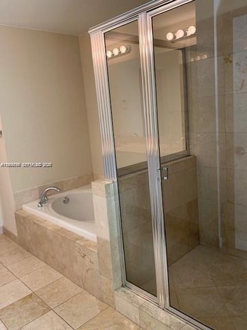 3330 NE 190th St 1018, Aventura, FL 33180